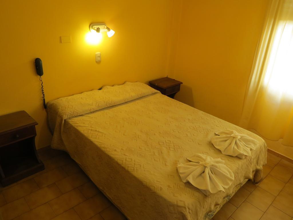 Hotel Arenales Villa Carlos Paz Phòng bức ảnh