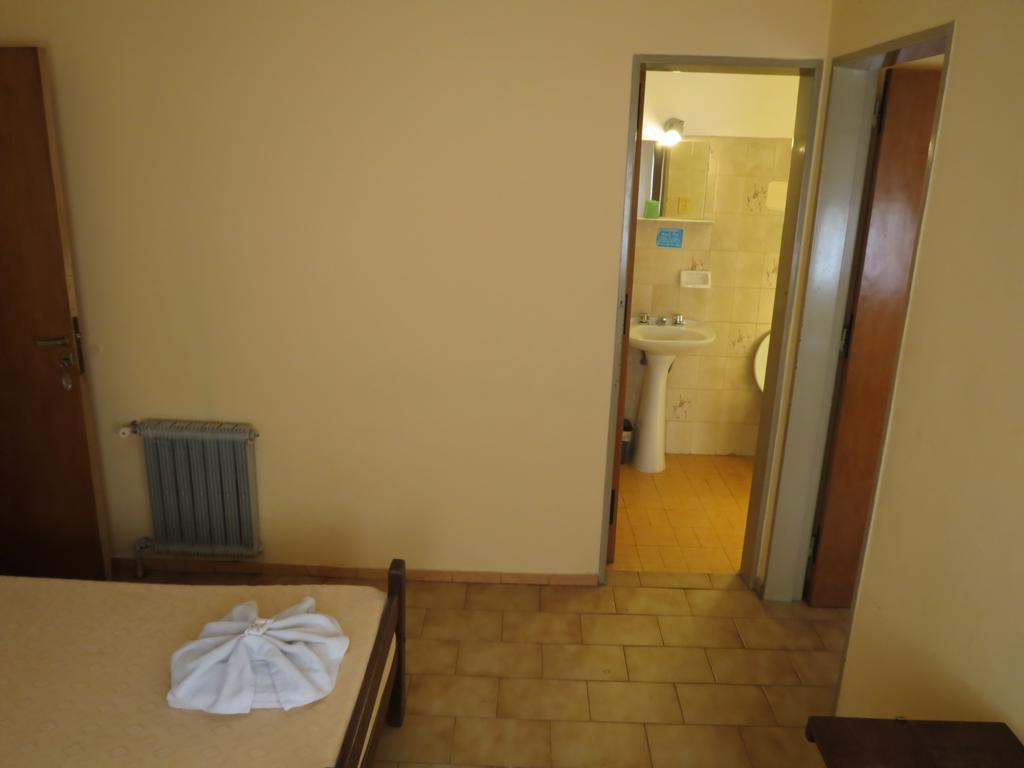 Hotel Arenales Villa Carlos Paz Phòng bức ảnh